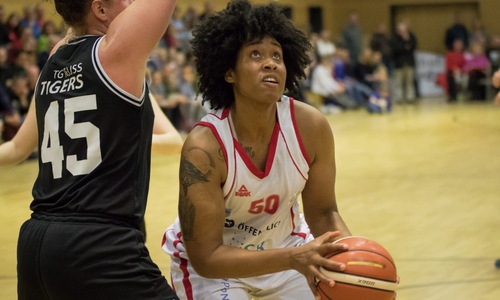 Blickrichtung Liga eins: Brianna Rollerson und das Wolfpack fordern die Panthers im Finale. Foto: Jan F. Helbig/PresseBlen.de