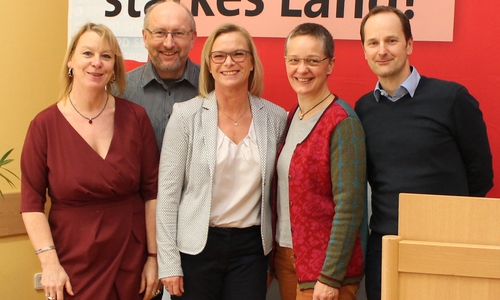 Stellvertretend für die SPD in der Gemeinde Cremlingen begaben sich Susanne Rudolph, Matthias Franz, Dunja Kreiser, Susanne Ehlers und Bernd Telm auf ein gemeinsames Foto (v. li.). Foto: SPD
