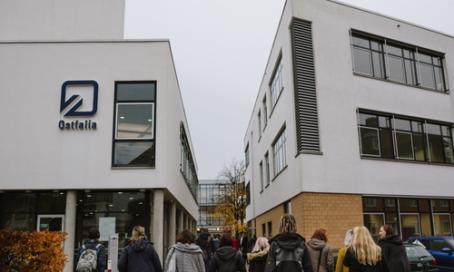 Beim „Studium unter der Lupe“ können sich Schüler und Studieninteressierte an allen Standorten informieren. Foto: Ostfalia