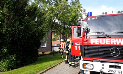 Ein Mülleimer rief am Vormittag die Feuerwehr auf den Plan. Fotos: Feuerwehr Wolfenbüttel