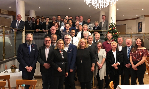 Zum Anlass des „Internationalen Tags des Ehrenamtes“ ehrte die Freiwilligenagentur Jugend-Soziales-Sport e.V. 21 freiwillig engagierte Bürger aus Wolfenbüttel und Braunschweig. Foto: Freiwilligenagentur Jugend-Soziales-Sport e.V. Wolfenbüttel/Braunschweig