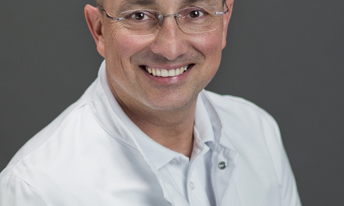  Dr. Gregor Kocowski, , Leiter des Hernienzentrums des Städtischen Klinikums. 