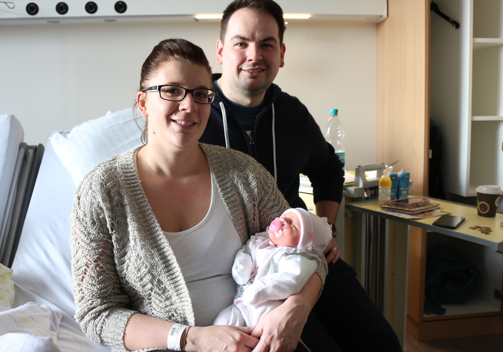 Jennifer und Jakob Schweizer mit Töchterchen Johanna. Fotos: Anke Donner