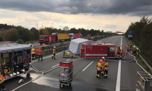 Aufgrund eines Unfalls war die A2 komplett gesperrt. Foto: Aktuell24(DC) 
