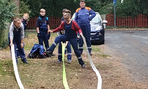 An verschiedenen Stationen mussten Aufgaben bewältigt werden. Fotos: Achim Wilke