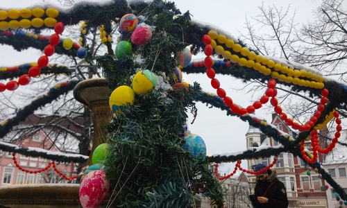 Die Tradition des „Osterbrunnens“ stammt ursprünglich aus der Fränkischen Schweiz. Fotos: PeineMarketing GmbH