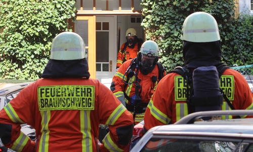 Erneut musste die Feuerwehr ausrücken. Fotos: Frank Vollmer