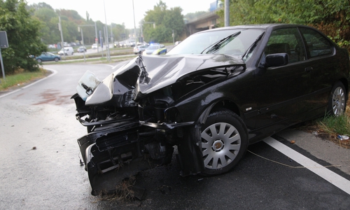 Der Unfall geschah vor der Autobahnauffahrt. Foto: Rudolf Karliczek