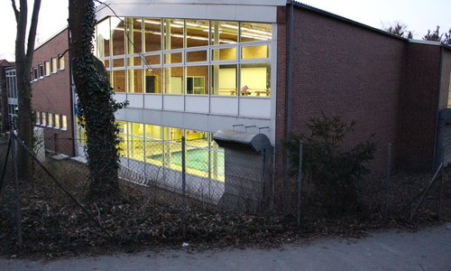 Das Lehrschwimmbecken in der Doppelsporthalle am Landeshuter Platz. (Archivbild)  