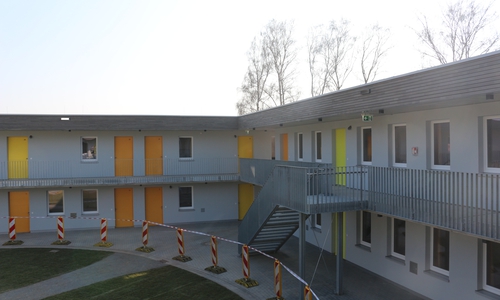 Die erste Flüchtlingsunterkunft wurde ist fertig. Foto/Video: Braumann
