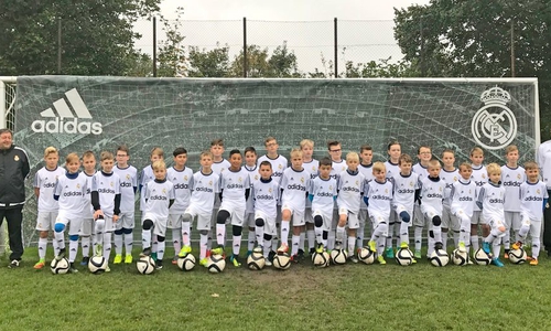 Fünf Tage weilte die Fußballschule von Real Madrid auf dem Bötschenberg. Foto: privat/Verein