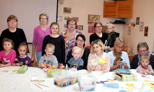 Die Kinder haben Osterschmuck gebastelt. Foto: Bernd-Uwe Meyer      
