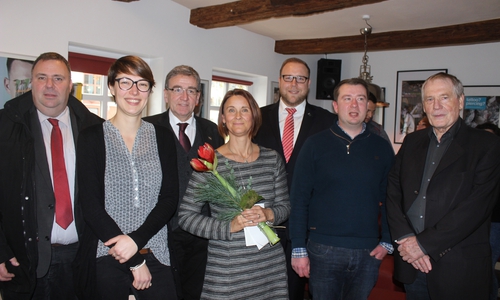 Propst Dieter Schulz-Seitz, Laura Dettling, Thomas Pink, Simone Wieczorek, Julian Märtens, Lukasz Pobieda und Henning Roloff bei der Eröffnung des Café Clara am Freitag. Fotos: Anke Donner  