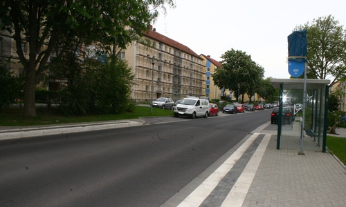 Am kommenden Montag den 4. Juli 2016 wird mit dem Straßenbau auf der Ernst-Moritz-Arndt-Straße begonnen. Hierzu wird die Ernst-Moritz-Arndt-Straße zwischen dem Knotenpunkt Hoffmann-von-Fallersleben-Straße und Einmündung Adersheimer Straße voll gesperrt. Foto:  Anke Donner