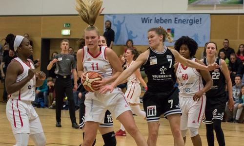 Nina Rosemeyer (Nr. 11) und das Wolfpack erwartet ein harter Fight in Neuss. Foto: Jan F. Helbig/Presseblen.de
