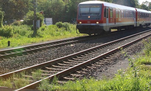 Der Regionalverband Großraum Braunschweig kündigt mehr Angebote auf Schienen und Straßen in der Region an. Symbolfoto: Raedlein