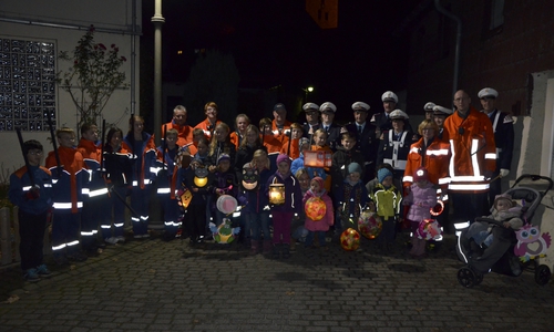 Laternenumzug 2015. Foto: Freiwillige Feuerwehr Dettum
