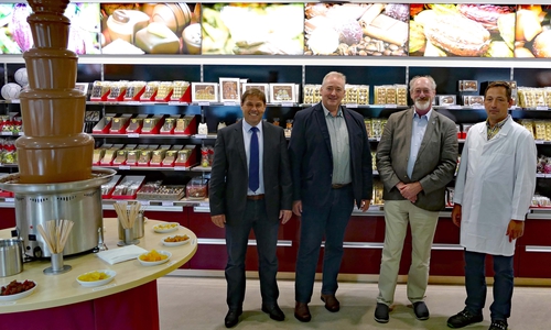 Frank Oesterhelweg (2. v. li.) im Trüffel-Paradies mit Geschäftsführer Matthias Weibler, Ratsherr Volker Brandt und Betriebsleiter Boris Astler, nicht im Bild Ratsherr Jörg Weber. Foto Jörg Weber