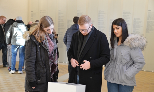uszubildende von MAN während der Führung durch das ehemalige Hinrichtungsgebäude. Fotos und Text: Gedenkstätte in der JVA Wolfenbüttel