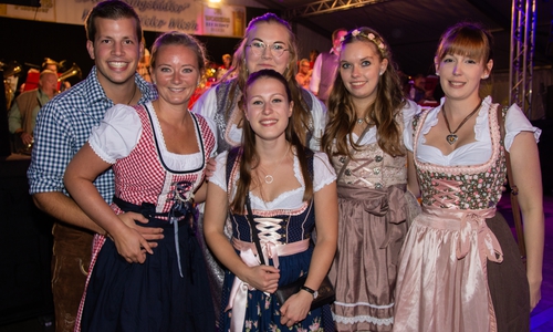 Nahezu alle Gäste wären in Tracht und Lederhose erschienen. Foto: "Lessingstädter" Wolfenbüttel