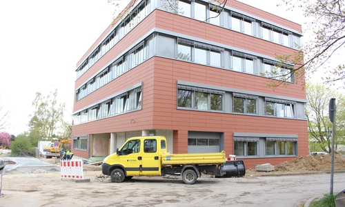Das Ärztehaus im Neuen Weg 51. Foto: Max Förster