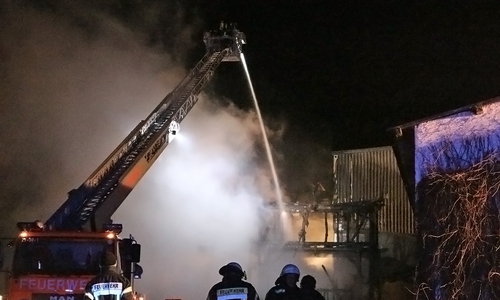 In einer Scheune an der Breiten Straße in Cramme ist ein Feuer ausgebrochen. Video: aktuell24(BM) - Redakteur vor Ort/Podcast/Fotos: Alexander Panknin
