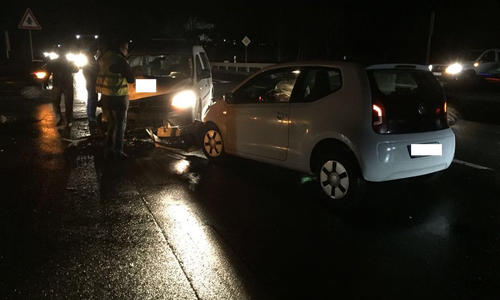 Bei Schladen kam es am Morgen zu einem Unfall an der Autobahnauffahrt. Fotos: Privat