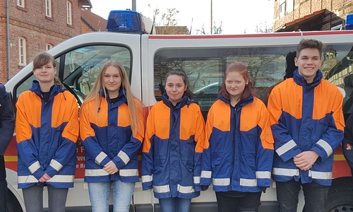 Steffen Rogalski, Melinda Kott, Charlotte Krüger, Katharina Barthel, Vanessa Wohlfahrt, Marian Münder, Petra Neugebauer. Foto: GJF Burgdorf
