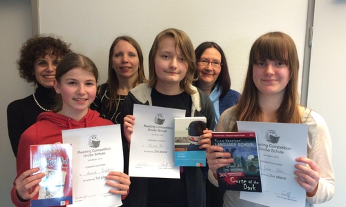 Frau Wilkens, Anouk Beddies, Cora Teske, Felicitas Pohl, Frau Meier, Julia
Stahr. Foto: Privat