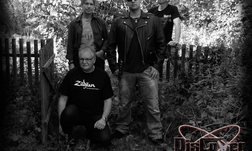DisCover, die Coverrockband aus Bad Harzburg stellt sich am Samstag, den 17. Oktober nun auch in Wolfenbüttel vor. Foto: Privat