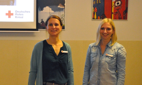 Nicole Arendt (links) und Sabine Apitz informierten die Gäste über den Fachdienst berufliche Eingliederung. Foto: DRK