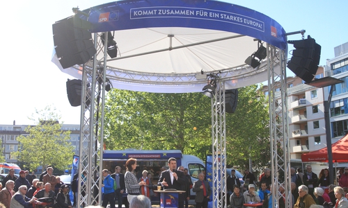 Am 13. Mai gastierte die SPD vor den Schloss Arkaden. Foto: Robin Koppelmann / SPD-Bezirk Braunschweig