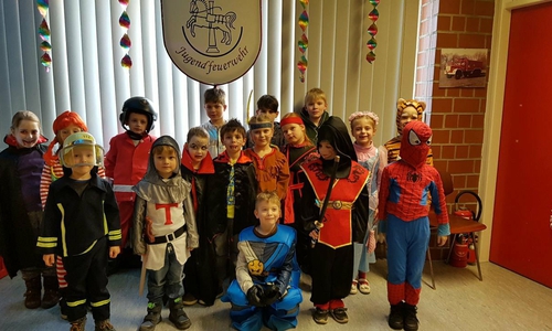 Die Wolfenbütteler Kinderfeuerwehr feierte Karneval. Foto: Feuerwehr