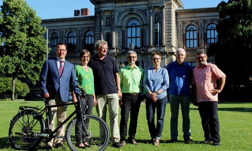 Kandidatinnen und Kandidaten für die Kommunalwahl 2016, Stadt Wolfenbüttel, Listenplätze 1 und 2: v.l. Jürgen Selke-Witzel, Elke Schmidt, Andreas Pölking, Stefan Brix, Ulrike Krause, Pieter K.G. Welge, Markus Brix. Es fehlt Rainer Strohbach. Foto: Sophie Gittermann