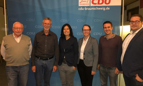 Der Ortsverbandsvorstand: v.l. Walter Lüders, Annette Bossert, Heike Otto, Michael Berger, Maurice Siebert (nicht im Bild: Christian Pöhling). Foto: CDU