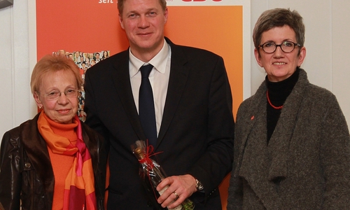 Von links: Karin Verstegen (2. Vorsitzende der Frauen Union) , Ulf Thiele
(Generalsekretär)und Dorothea Dannehl (ehem. Vorsitzende der Frauen Union. Foto: Privat