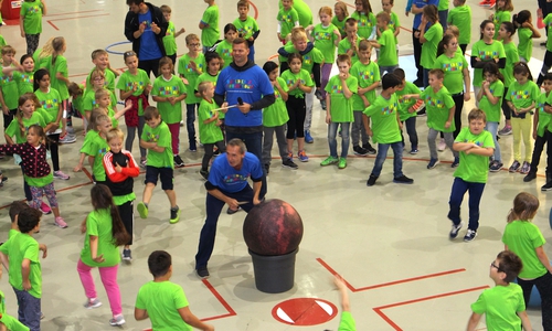 Neben sportlichen Aktivitäten gab es für die Schüler auch jede Menge Spaß. Fotos: Alexander Dontscheff