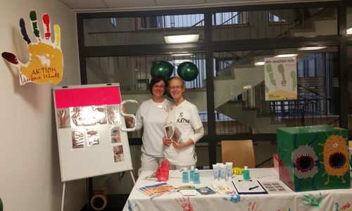 Interessierte konnten sich an Ständen über Handhygiene informieren. Foto: Asklepios Kliniken