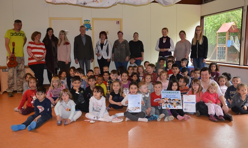 Die Kinder freuten sich über die Auszeichnung. Foto: Ev.-luth. Kirchenkreis Peine