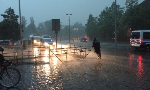 Neben dem Sturm werden teils auch schwere Regenfälle erwartet. Symbolfoto: Werner Heise