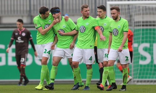 Torjubel nach dem 2:0 (v.l.n.r): Hendrik Hansen, Marcel Stutter, Julian Klamt, Sebastian Stolze und Marvin Kleihs freuen sich. Fotos: Agentur Hübner