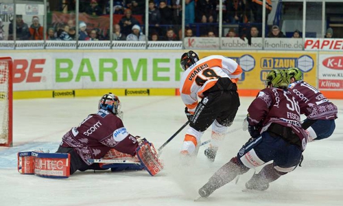 Mark Voakes Treffer zum 0:1 leitete den Sieg ein. Foto: imago/Nordphoto