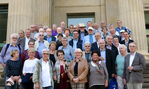 Die Besuchergruppe aus Wolfenbüttel vor dem Landtag. Fotos: Jürgen Damm