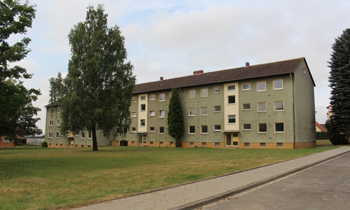 Leerstehende WoBau-Wohnungen in Remlingen sollen entgegen Gerüchten nicht zur Unterbringung von Flüchtlingen genutzt werden. Fotos: Jan Borner