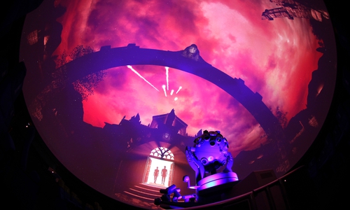 Romantik zu Rockklängen im All. Foto: Planetarium Wolfsburg