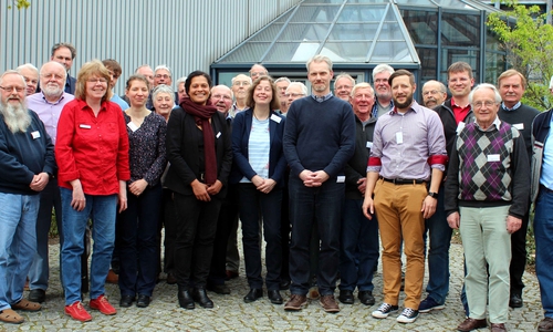 Gesprächsteilnehmer, Referenten und Mitarbeiterinnen des Bildungszentrums. Foto: Bernd-Uwe Meyer