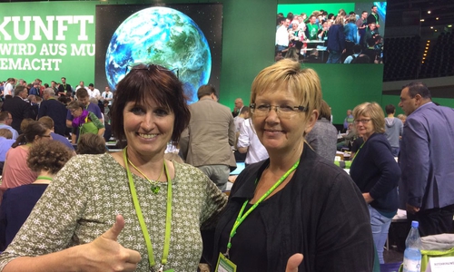 Stefanie Weigand und Doris Mermann nahmen an der Bundesdelegiertenkonferenz der Grünen in Berlin teil. Foto: Bündnis90/Die Grünen