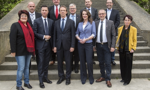 Stadt und IG Metall Wolfsburg hatten zum Arbeitnehmerempfang im Schloss Wolfsburg geladen. vl: Hiltrud Jeworrek, Thomas Ulbrich, Thomas Schmall, Bernd Osterloh, Klaus Mohrs, Lothar Ewald, Olga Hördt, Karlheinz Blessing, Hartwig Erb, Andreas Wolf und Bärbel Weist. Foto: Helge Landmann