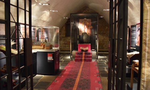 Den Mittelpunkt der Ausstellung im Wintersaal der Kaiserpfalz bildet der „Codex
Caesareus Upsaliensis“ in der Glasvitrine. Fotos: Stadt Goslar