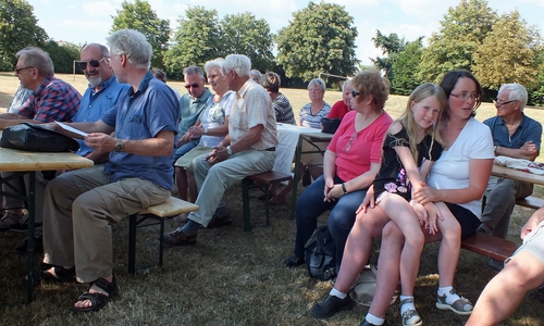 Nachbarschaftstreffen auf dem Ziegelberg. Foto: Achim Klaffehn